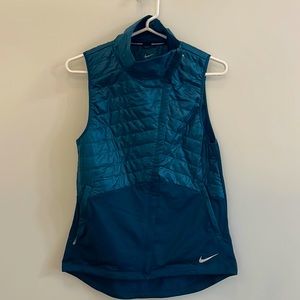 Only worn once Women’s Nike vest.